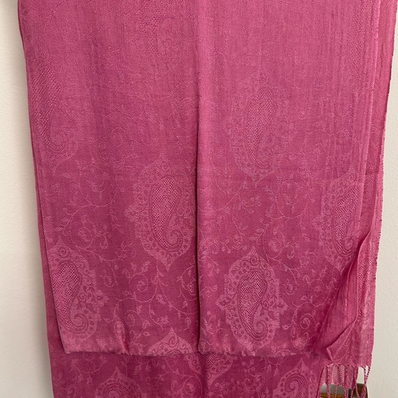 Pink Pashmina / Shawl / wrap - Picture 3 of 3